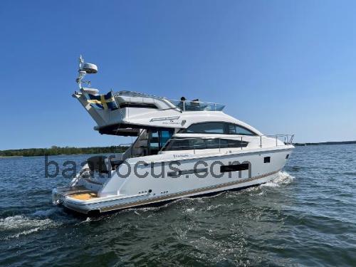 Fairline Squadron 42 Spesifikasjoner og anmeldelser